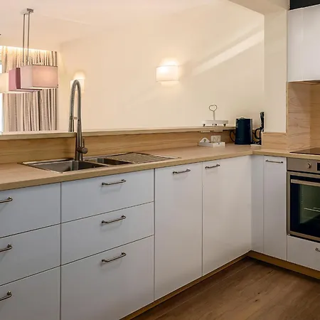 Julie 0201 G * Sint-Idesbald